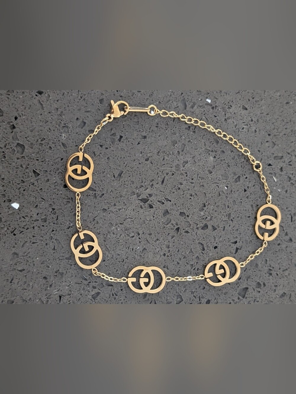 Gold Interlocked GG Fashion Style Pendant Bracelet Nwot